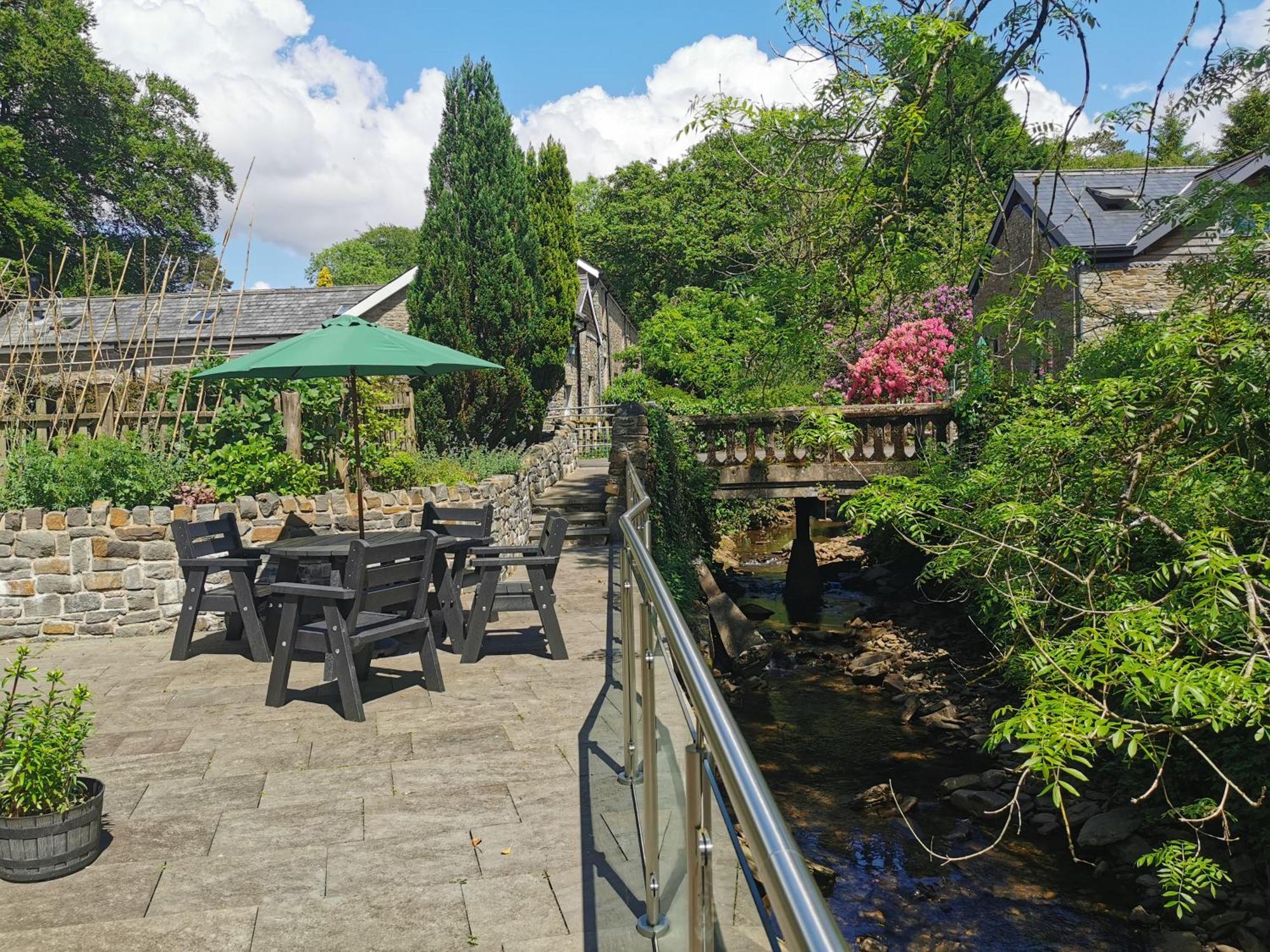 Swansea Valley Holiday Cottages Cilybebyll Dış mekan fotoğraf