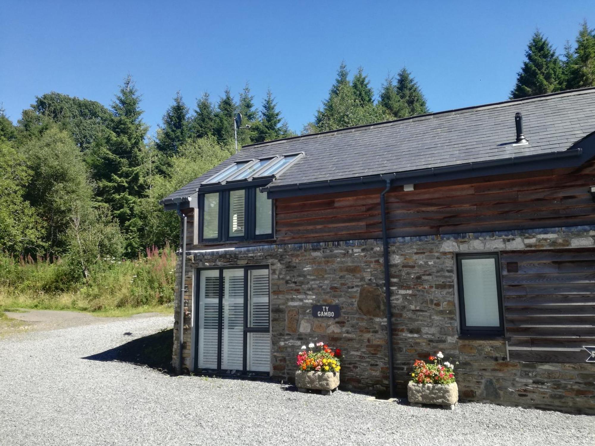 Swansea Valley Holiday Cottages Cilybebyll Dış mekan fotoğraf